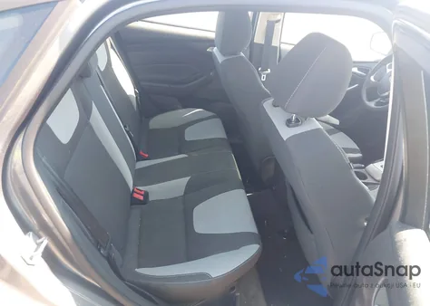 2012 Ford Focus Se z USA, uszkodzony, nr VIN 1FAHP3F27CL408433